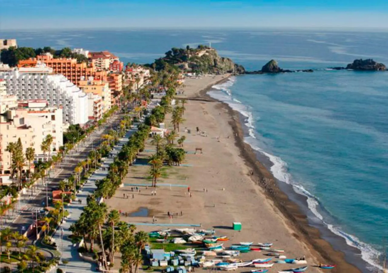 Chalet Con Piscinas Y Vistas De Ensueno Almunecar